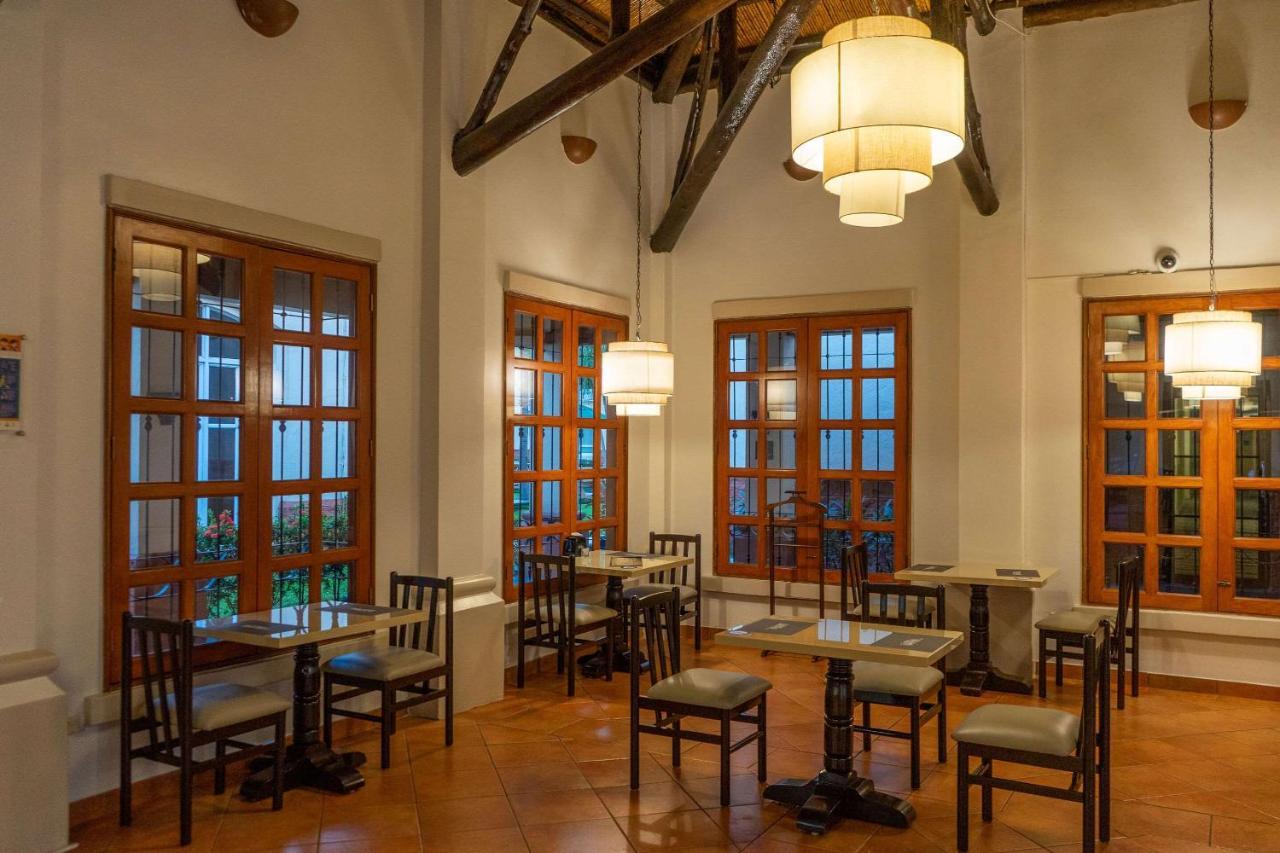 Quality Hotel Real Aeropuerto San Salvador San Luis Ngoại thất bức ảnh