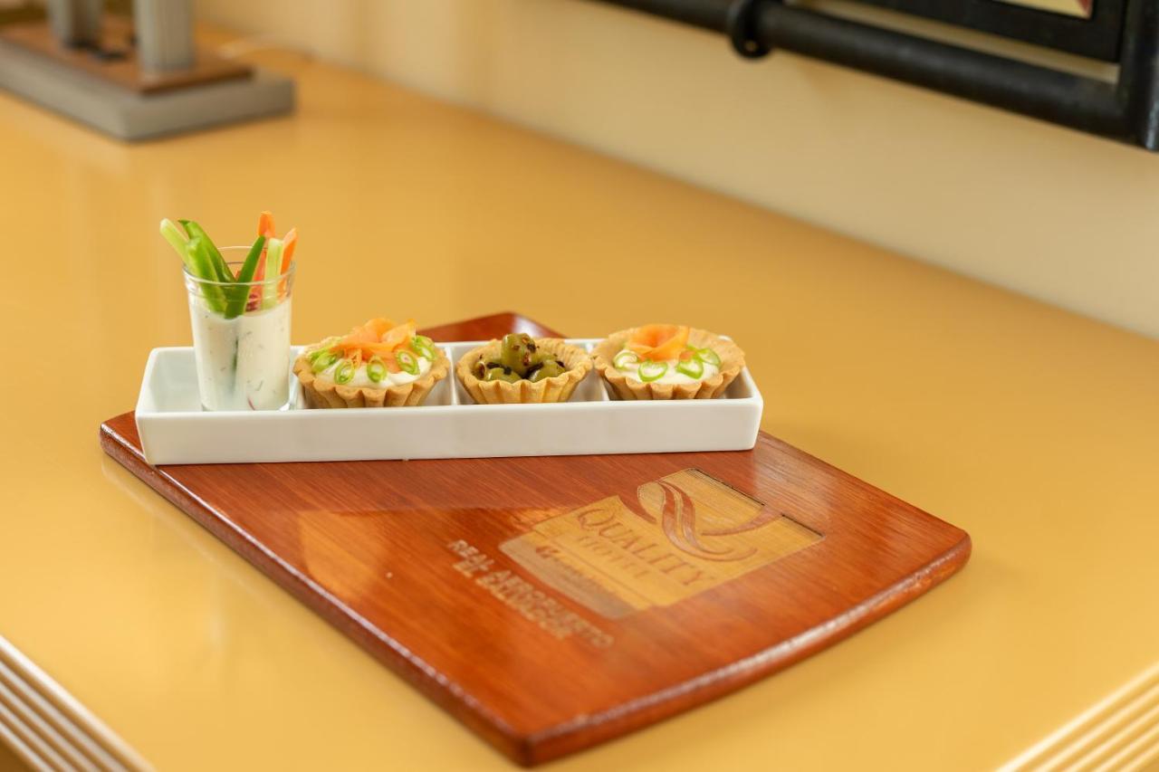 Quality Hotel Real Aeropuerto San Salvador San Luis Ngoại thất bức ảnh