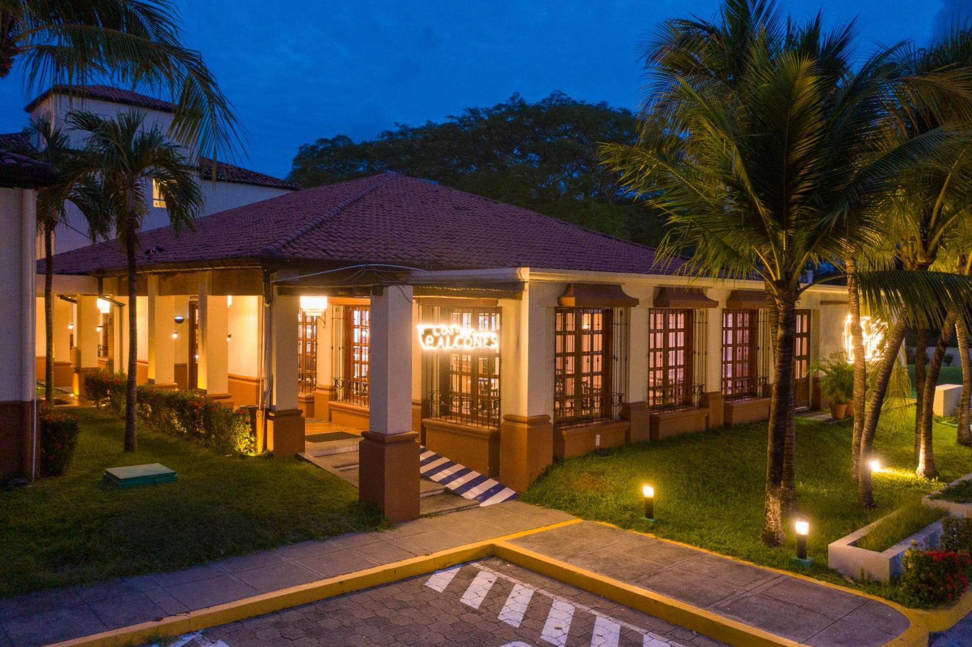 Quality Hotel Real Aeropuerto San Salvador San Luis Ngoại thất bức ảnh
