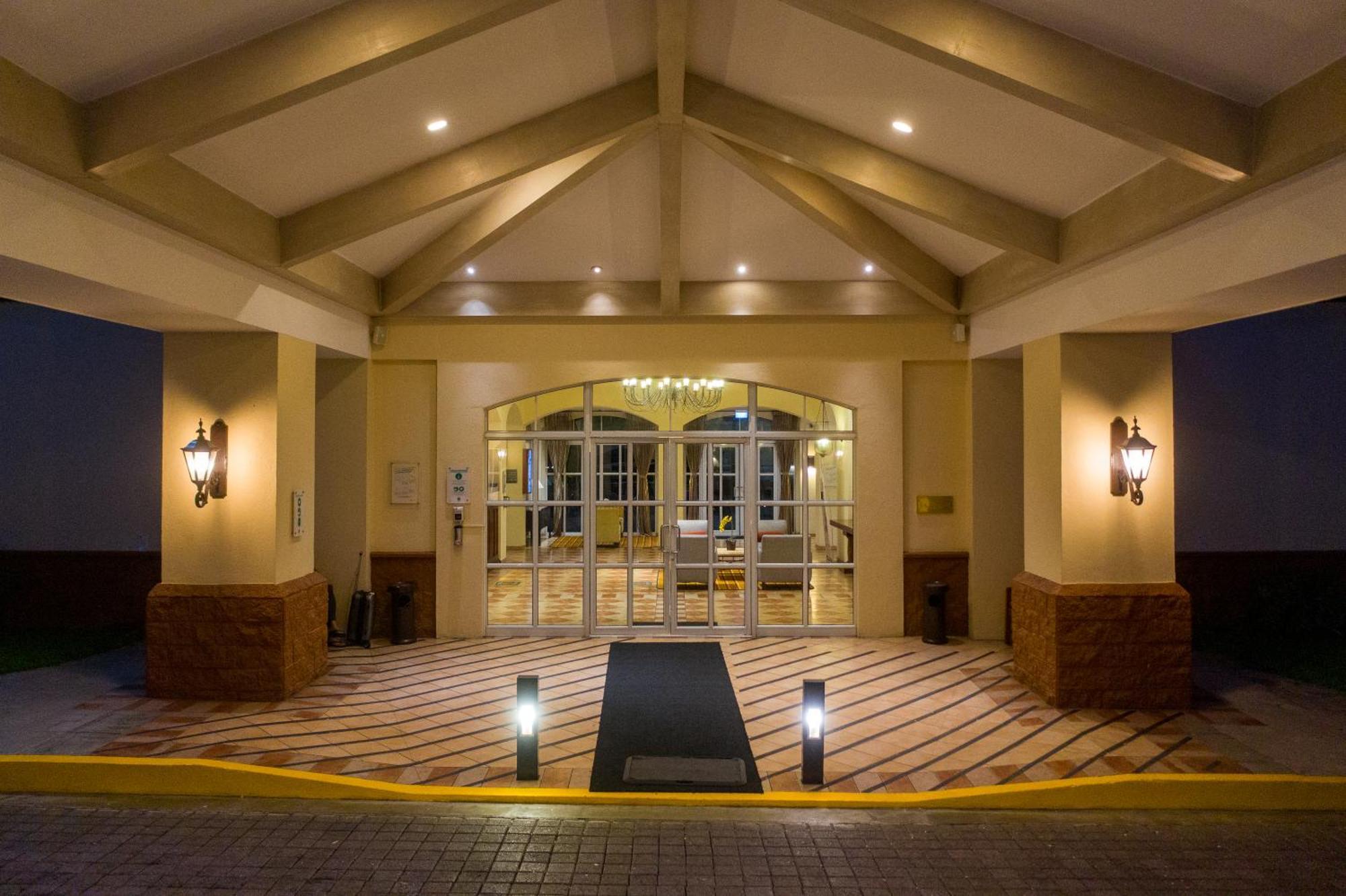 Quality Hotel Real Aeropuerto San Salvador San Luis Ngoại thất bức ảnh
